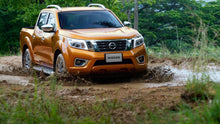 Cargar imagen en el visor de la galería, Nissan NP300 - Nafta